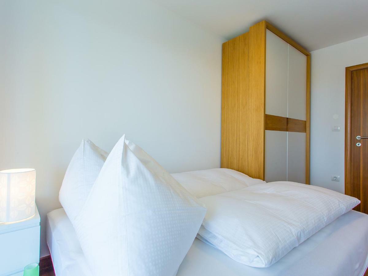 Apartment Maestral Porec Exterior photo