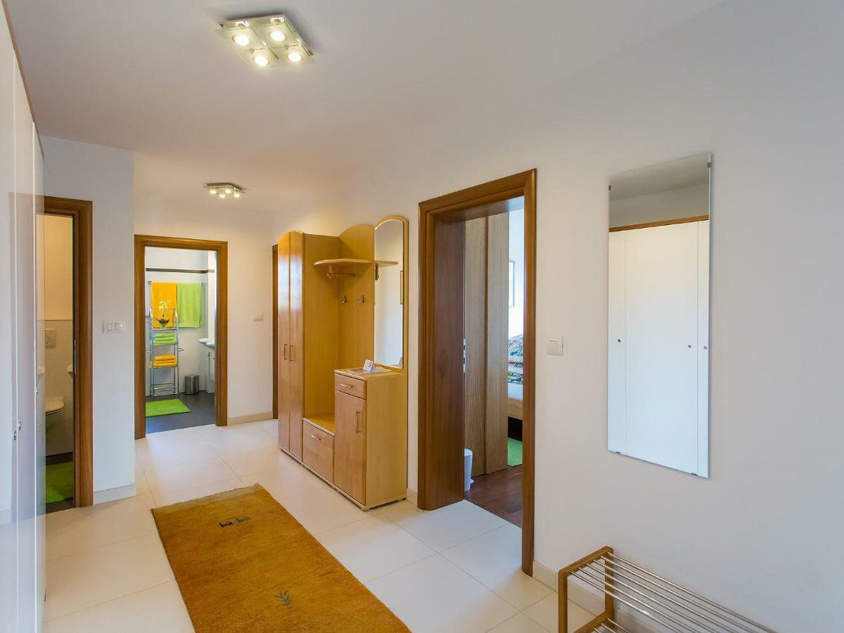 Apartment Maestral Porec Exterior photo
