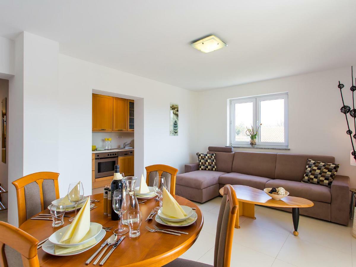 Apartment Maestral Porec Exterior photo